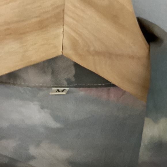 Printed button up - Picture 3 of 5